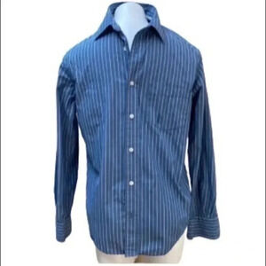 Aeropostale men’s blue striped button down shirt Small